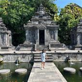 Tỷ 