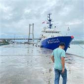 Tài