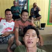 Thầ
